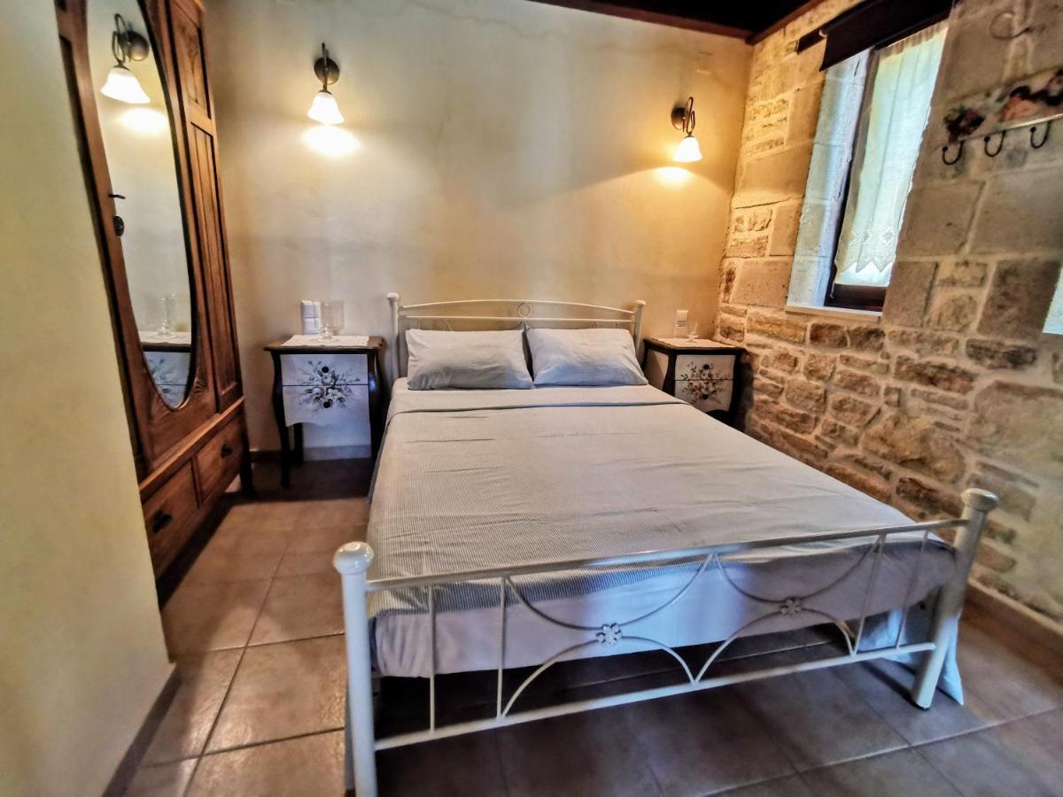 Aelia Apartment Камиларион Екстериор снимка