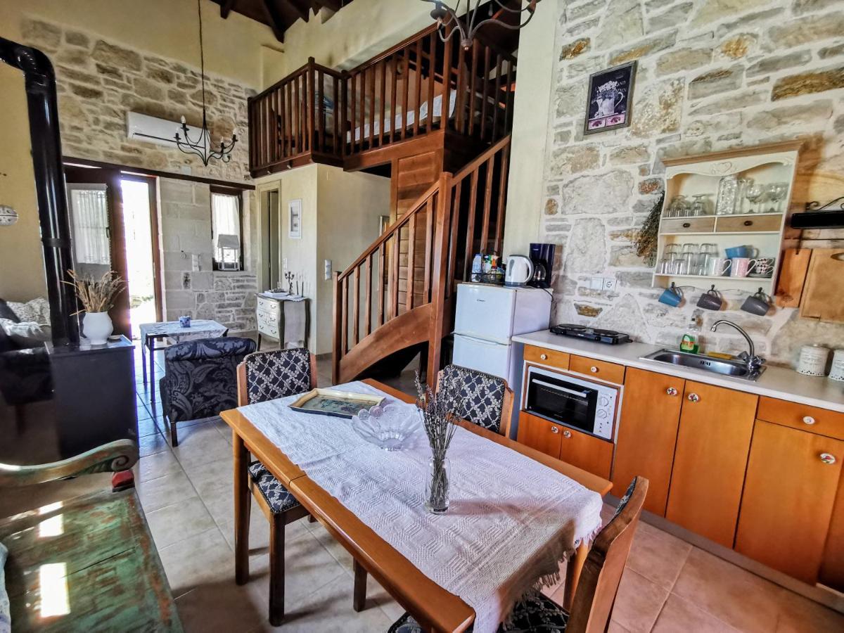 Aelia Apartment Камиларион Екстериор снимка