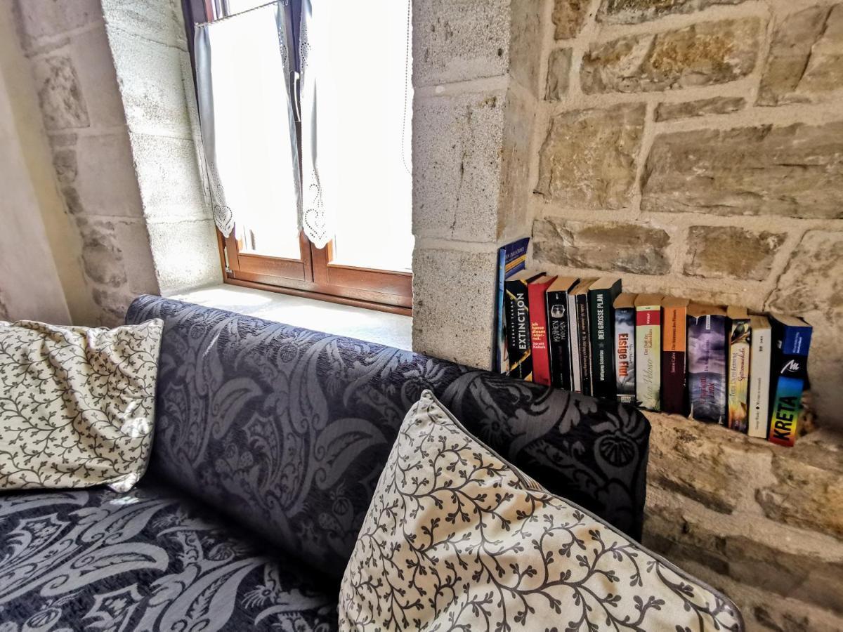 Aelia Apartment Камиларион Екстериор снимка