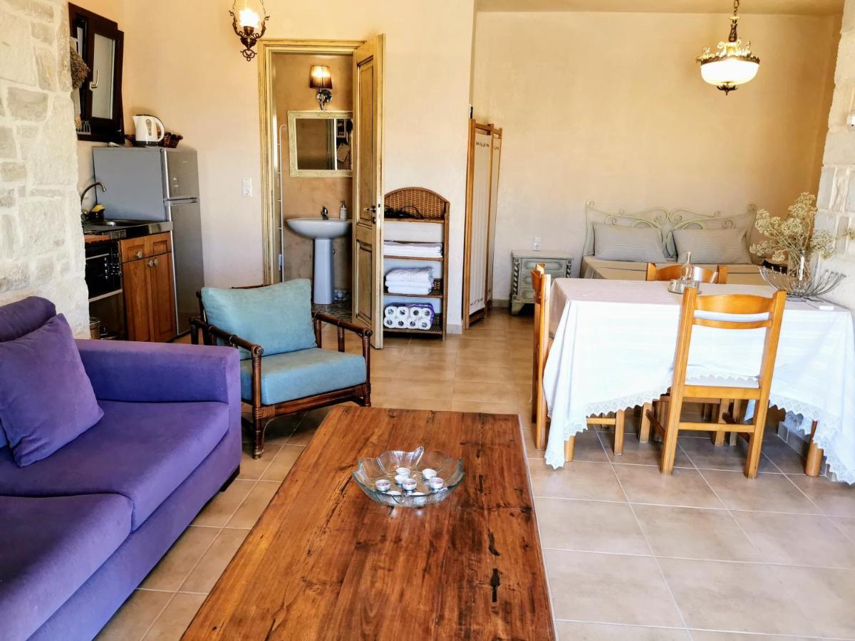 Aelia Apartment Камиларион Екстериор снимка