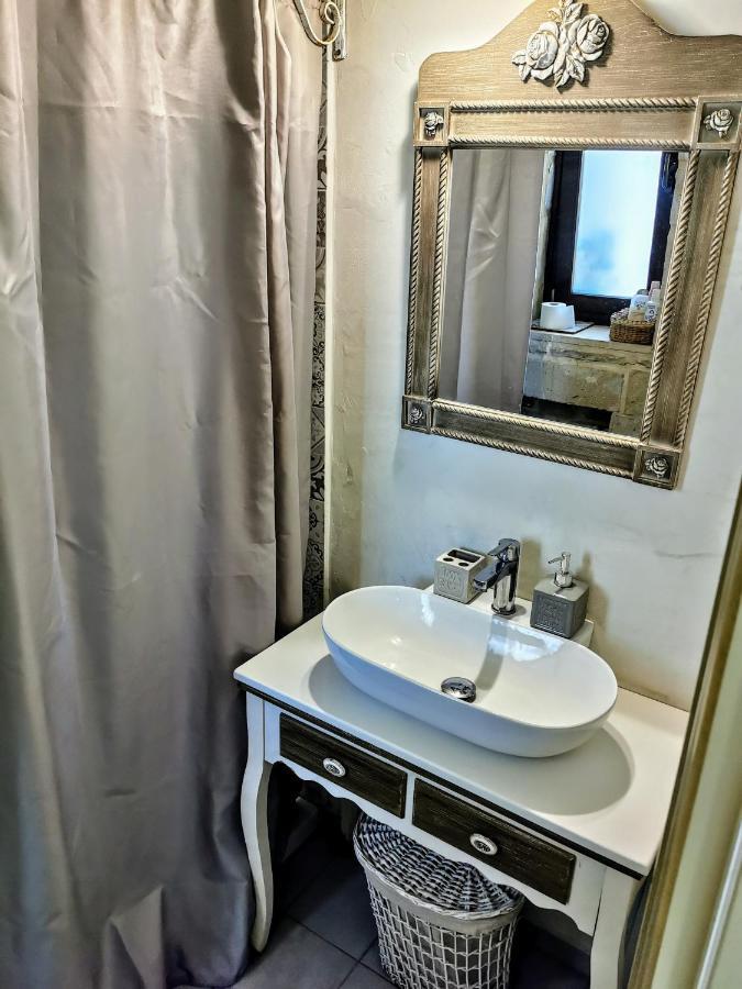 Aelia Apartment Камиларион Екстериор снимка
