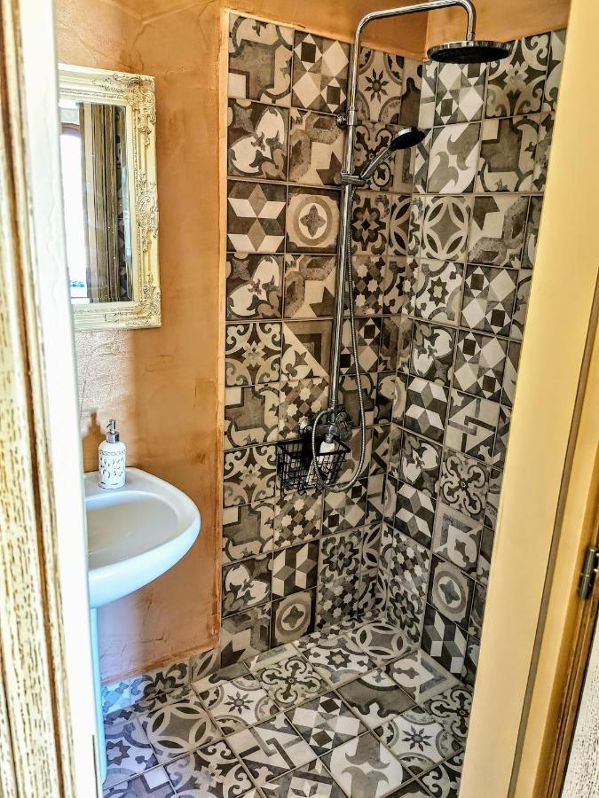 Aelia Apartment Камиларион Екстериор снимка