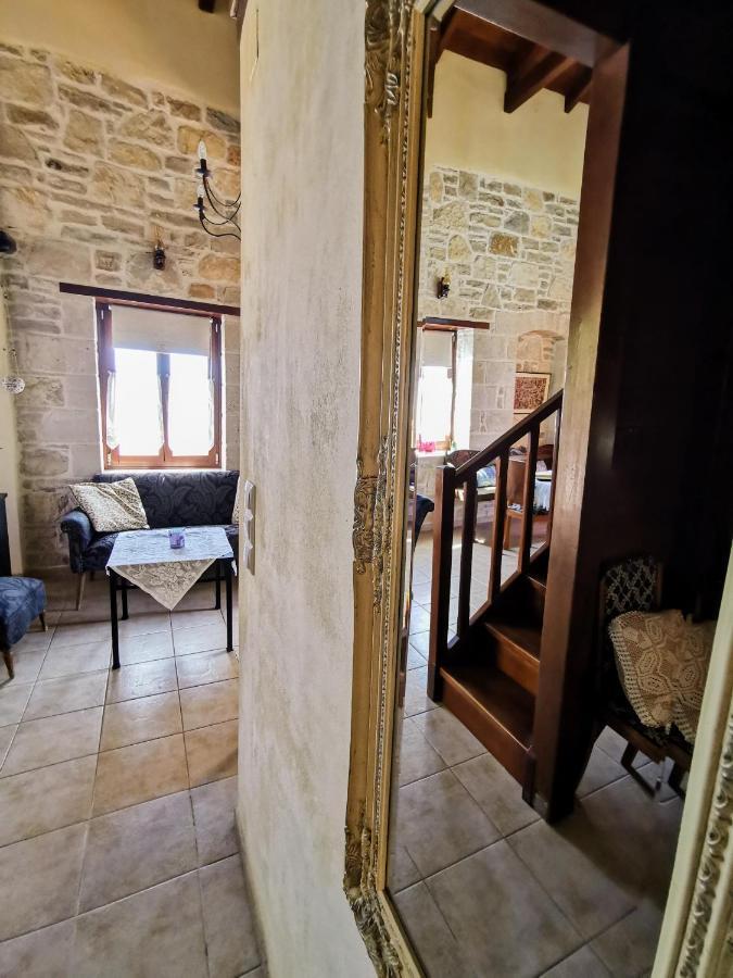 Aelia Apartment Камиларион Екстериор снимка