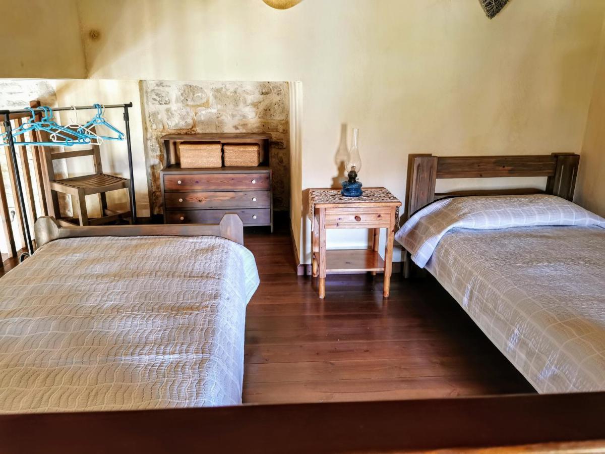 Aelia Apartment Камиларион Екстериор снимка